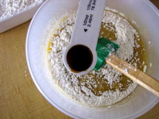 Banana Bread with Macadamia Nuts Recipe