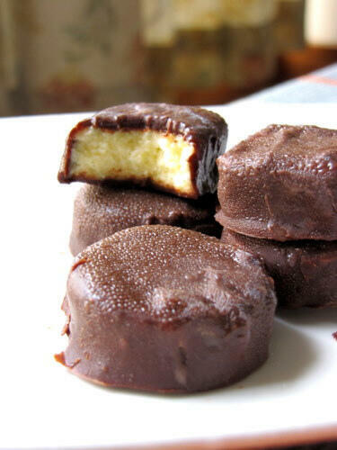 Cheesecake truffles recipe, cheesecake bites dipped in chocolate
