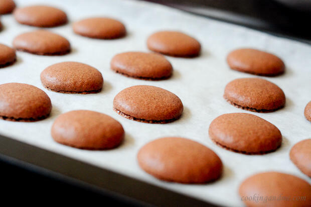 french chocolate macarons recipe