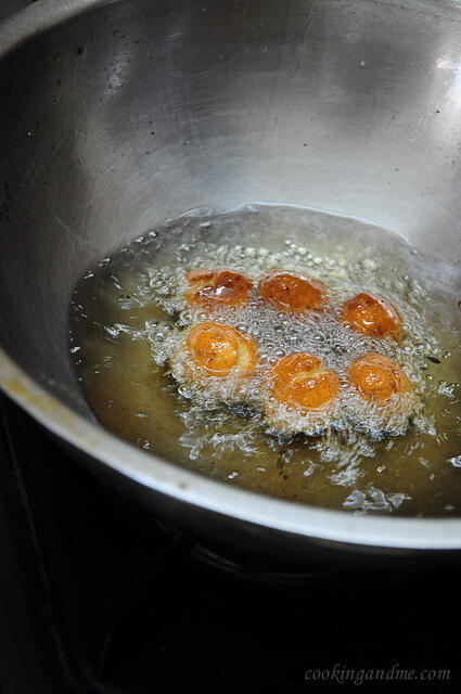 Vella Cheedai | Diwali Sweets Recipe