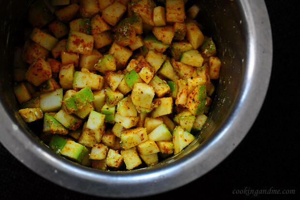 Zucchini Besan Sabji, Zucchini Besan Curry, Jain Recipes