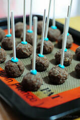 Easy Basic Cake Pops Recipe