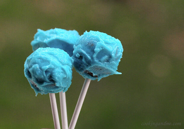 Easy Basic Cake Pops Recipe