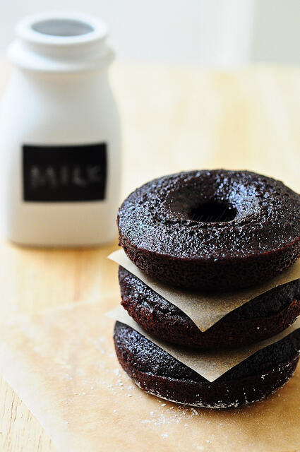 Dark Chocolate Fudge Doughnut Cakes Recipe