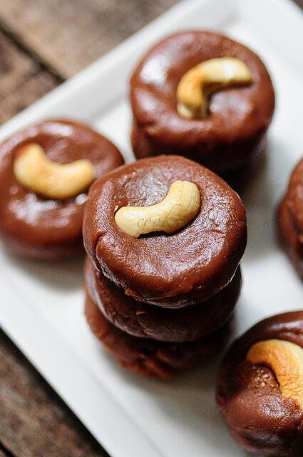 Milk Chocolate Peda-Chocolate Burfi-Diwali Sweets