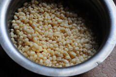 Idli with Idli Rava-Soft Idli Recipe