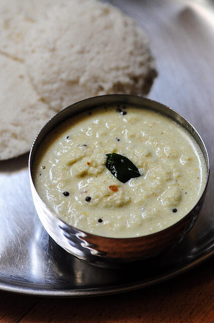 Tamil Hotel-Style Coconut Chutney-Thengai Chutney Recipe