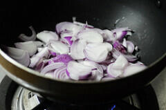 Indian Onion Chutney Recipe-Vengaya Chutney Recipe for Idli Dosa