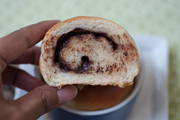 Hokkaido Milk Bread - Soft Bread Recipe (Tangzhong Method)