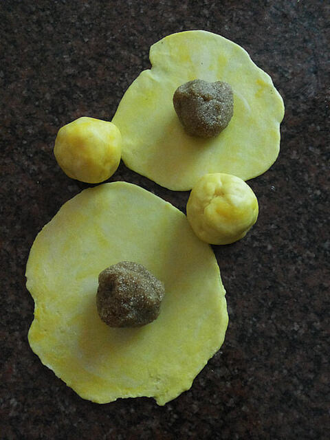 rava puran poli-sooji appam-4