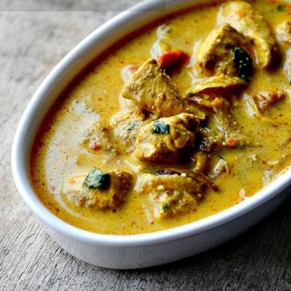 chicken curry in coconut milk