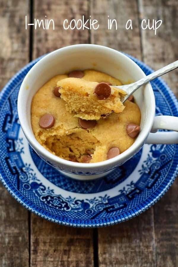 1-Min Chocolate Chip Cookie in a Cup