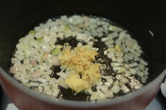 how to make indian mushroom fried rice recipe-2