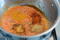 cauliflower green peas coconut curry recipe-6