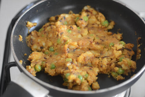 bread potato rolls recipe, bread rolls with spicy potato filling