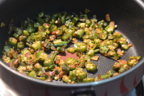 okra masala recipe, how to make bhindi masala
