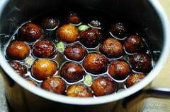 gulab jamun diwali sweet recipe with khoya