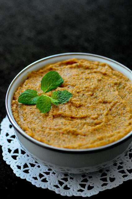 Tomato Mint Chutney | Thakkali Pudina Chutney Recipe