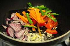 Vegetarian Pad Thai Recipe, Step by Step