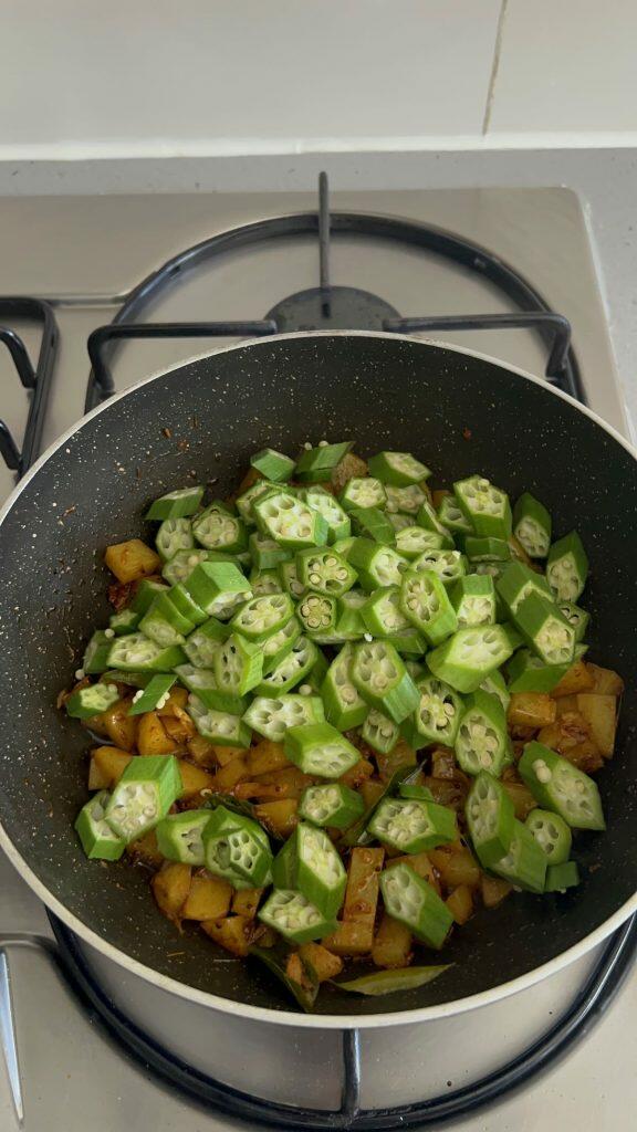 aloo bhindi recipe
