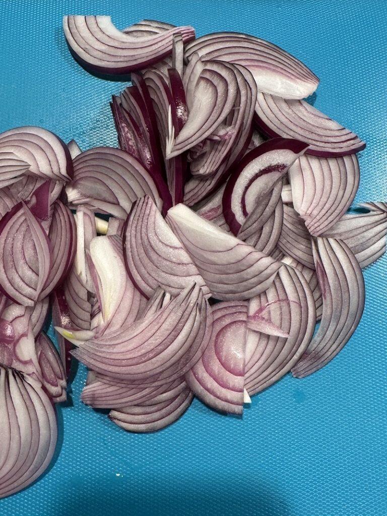 sliced onions for kerala egg roast